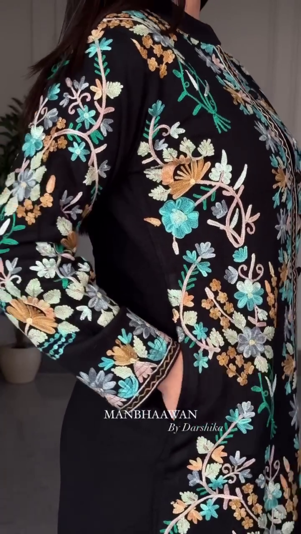 Enchanting Elegance – The Embroidered Long Jacket Ensemble - Image 5