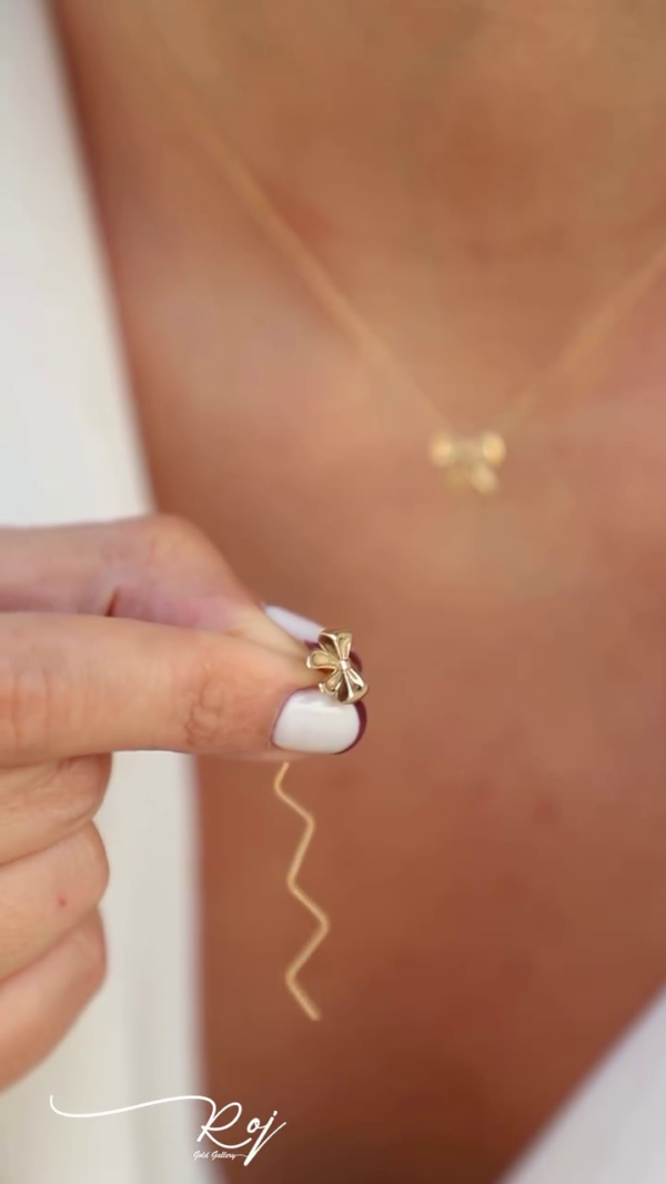 Delicate Bow Necklace: A Touch of Whimsy in Gold - Image 2